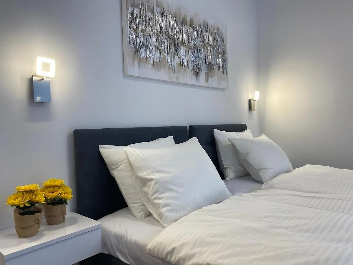 Luxury Studios & Room Five Split
