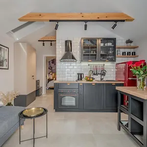 Apartment Lct City Design, Split