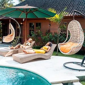 https://villa-waturenggong-ubud.ubudhotelsnow.com