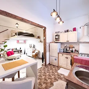 https://new-flower-garden.inbudapesthotels.com