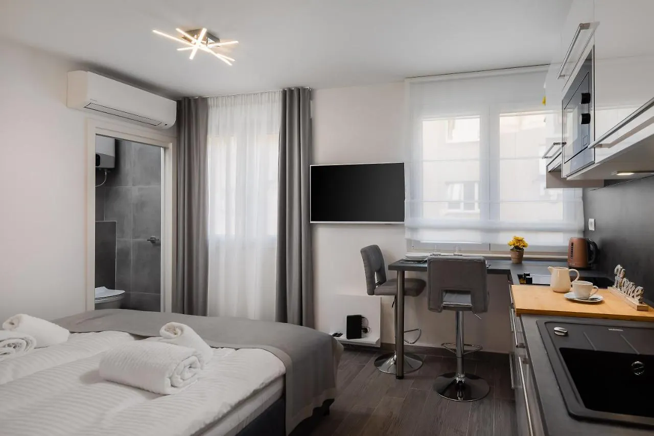 Apartment Luxury Studios & Room Five Split