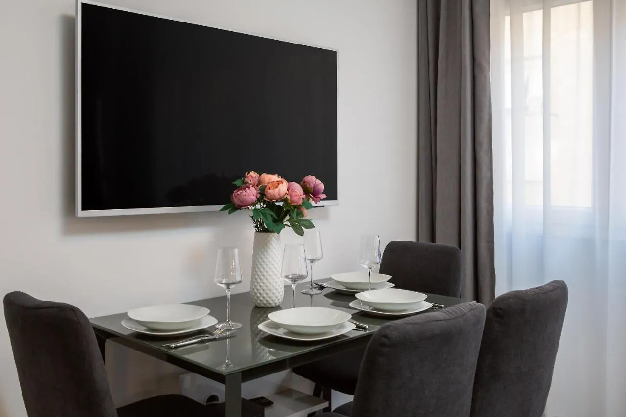 Luxury Studios & Room Five Split