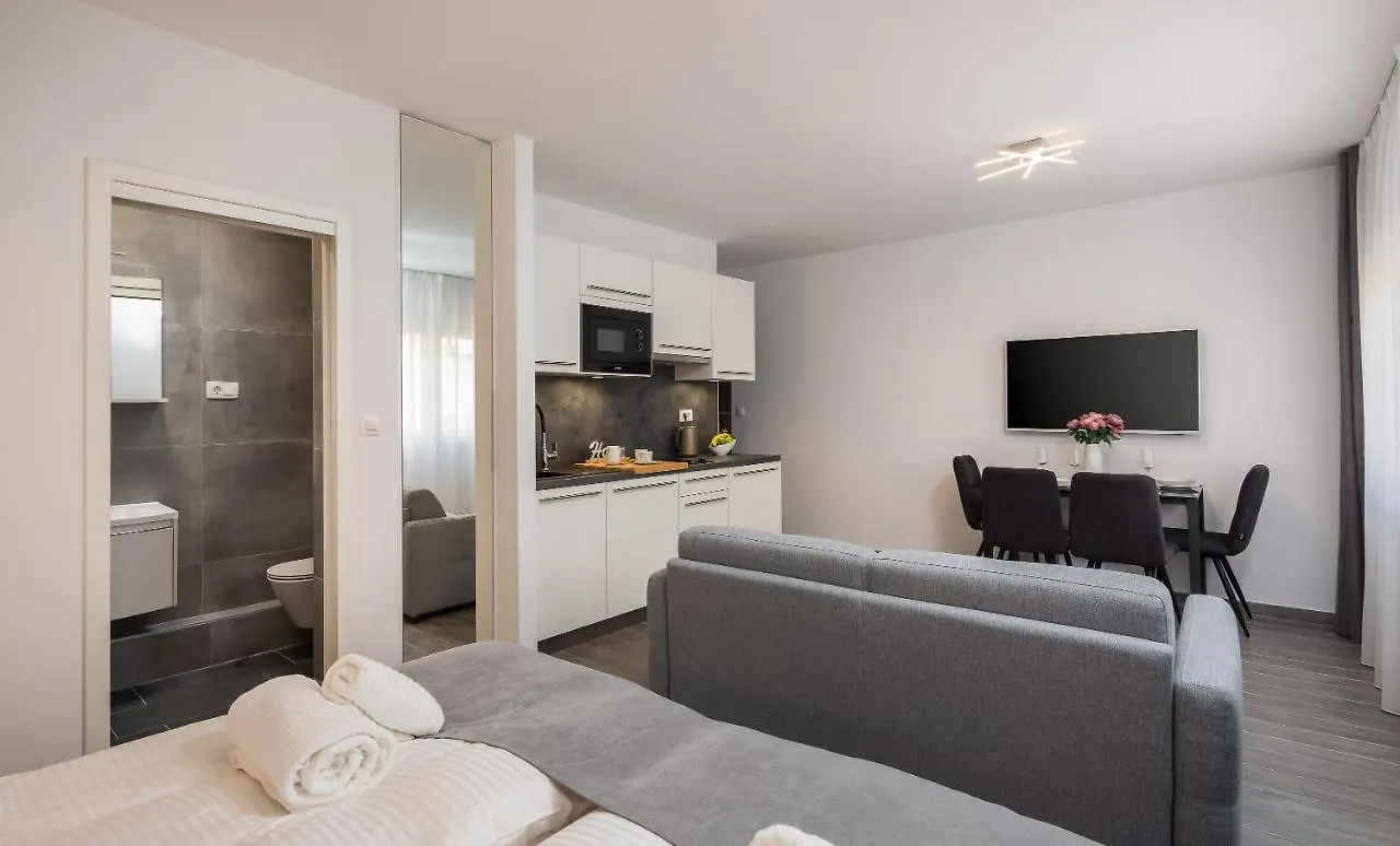 Apartment Luxury Studios & Room Five Split